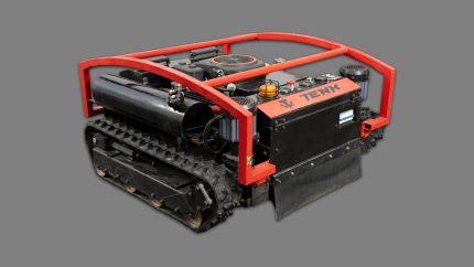 TG-80 kosilica na daljinsko upravljanje – prednji desni pogled